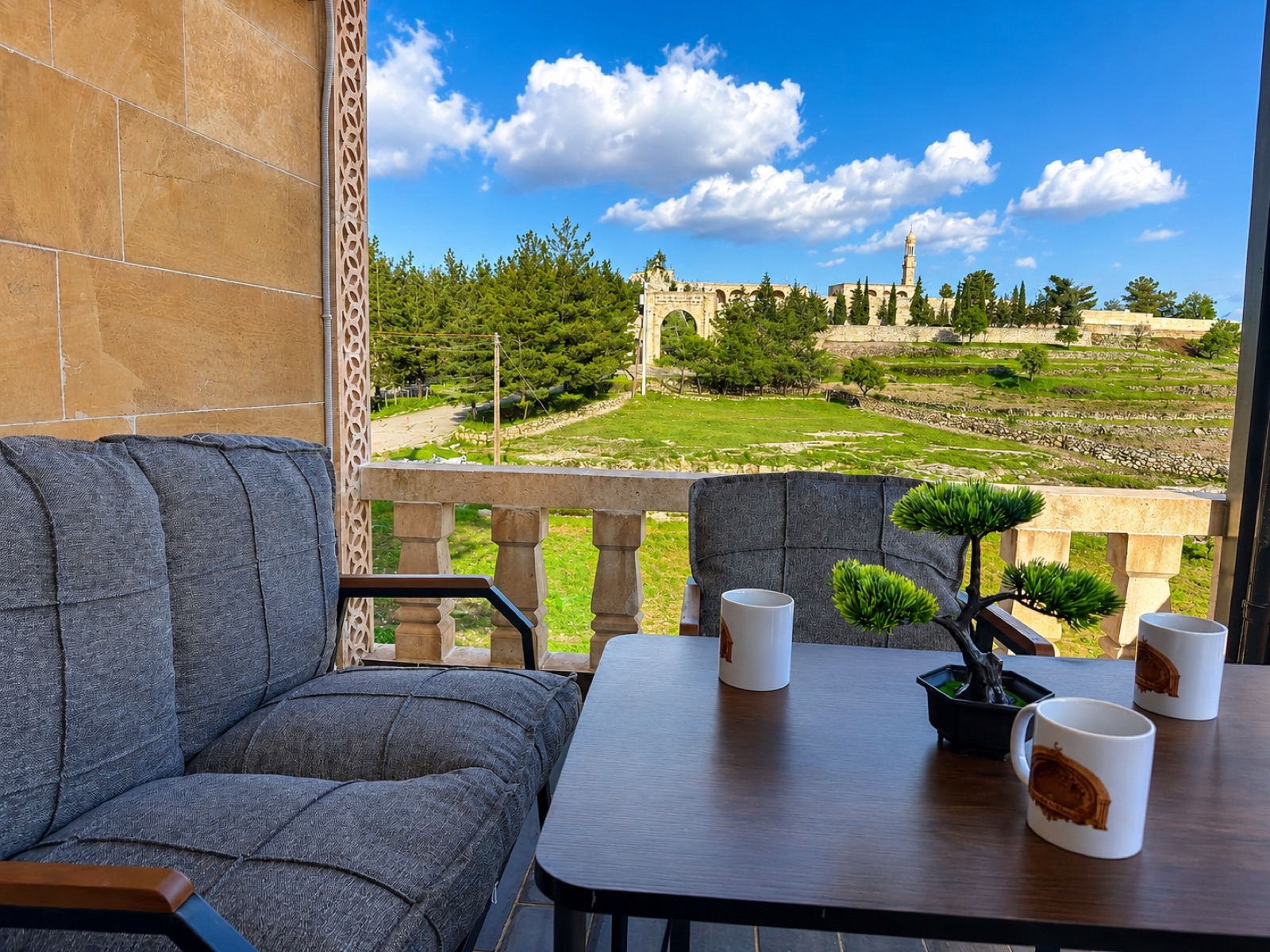 Manastır Manzaralı Oda
